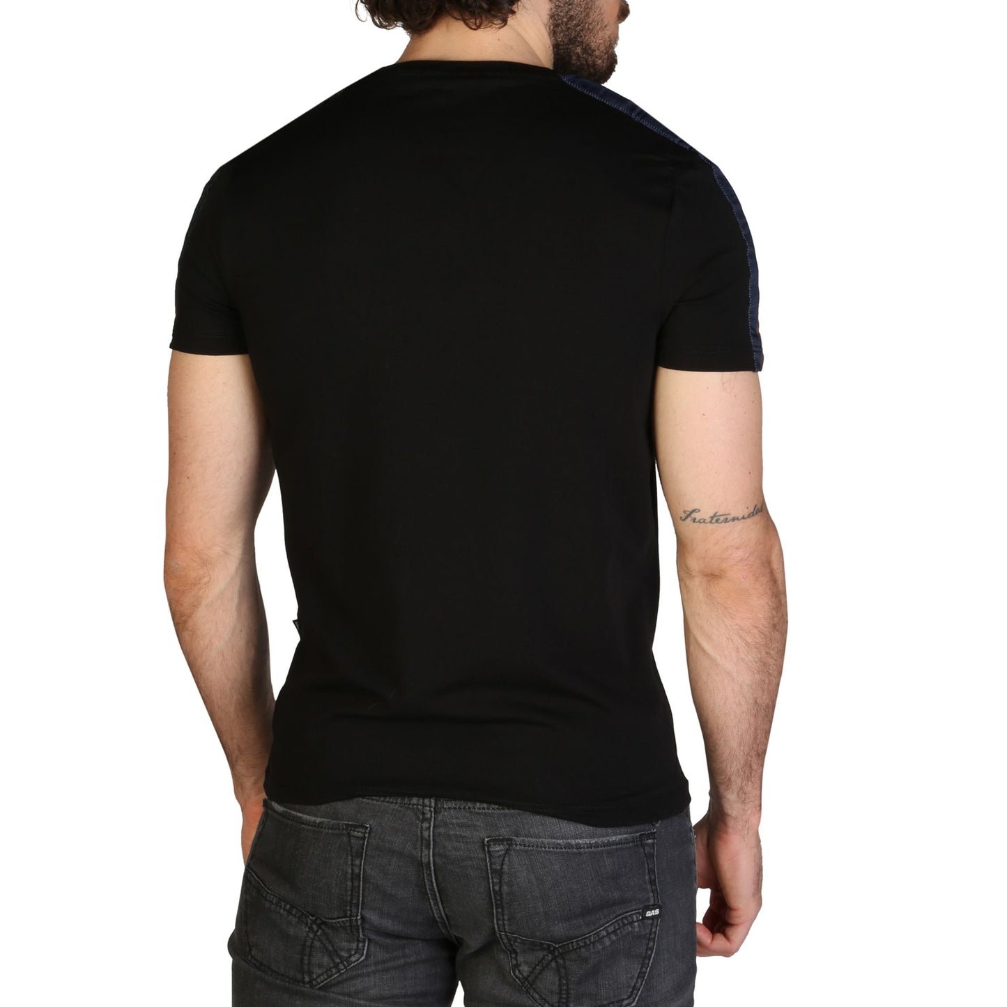 Aquascutum
